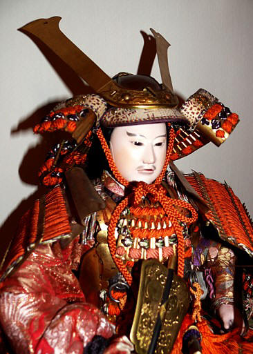 самурай в боевых доспехах, японская коллекционная антикварная кукла