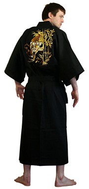 мужское кимоно с вышивкой
