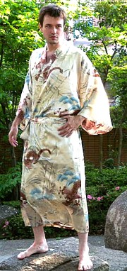 японский шелковый мужской халат-кимоно, сделано в Японии
