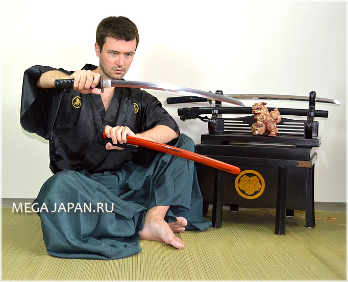 одежда самурая: шелковое кимоно и хакама