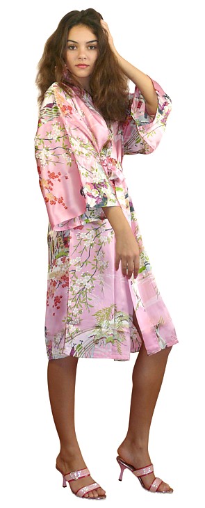 шелковый японский халат-кимоно