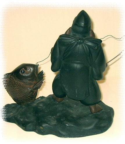 японская бронзовая статуэтка Эбису с рыбой