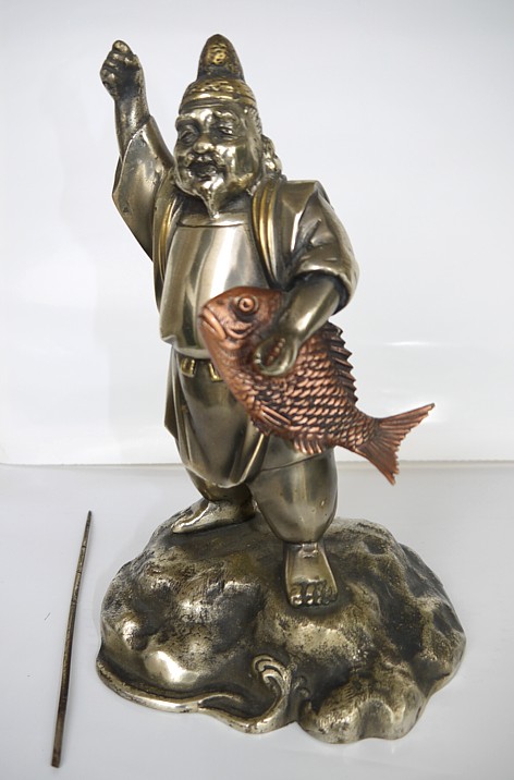 японский антиквяпонская статуэтка Эбису, одного из Семи Богов Счастья, 1900-е гг.