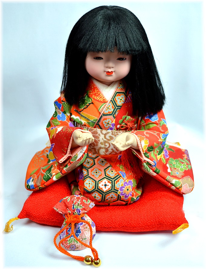 японская кукла