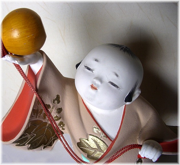 Малыш с тыквой-горлянкой, японская статуэтка из керамики