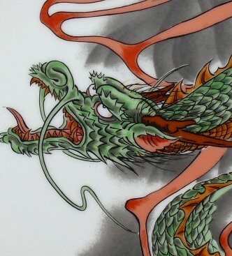 Дракон, деталь рисунка на японской фарфоровой тарелке