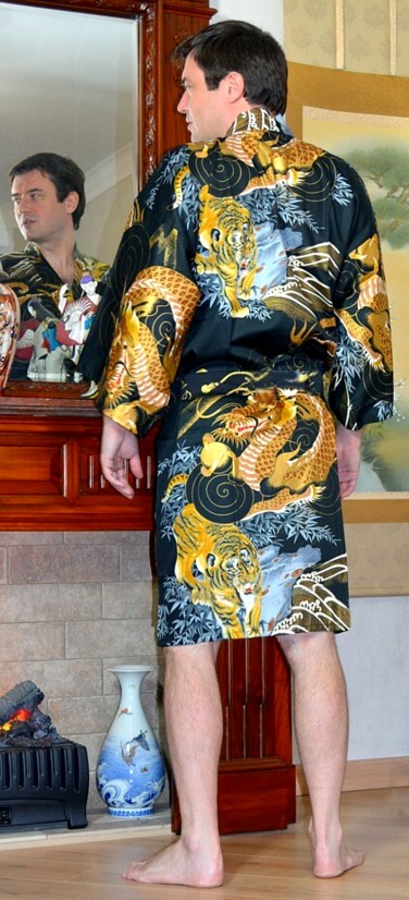 японской мужской халат-кимоно