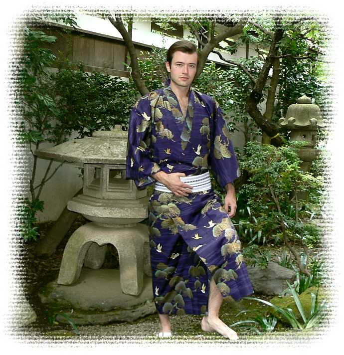 японское традиционное мужское кимоно из хлопка