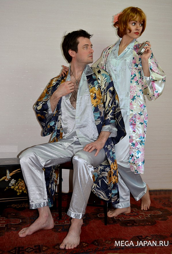 шелковый мужской короткий халат - кимоно, сделано в Японии