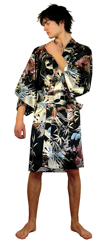 мужской короткий халат- кимоно, шелк 100%, цвет черный, сделано в Японии