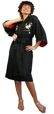 халатик- кимоно с вышивкой и подкладкой
